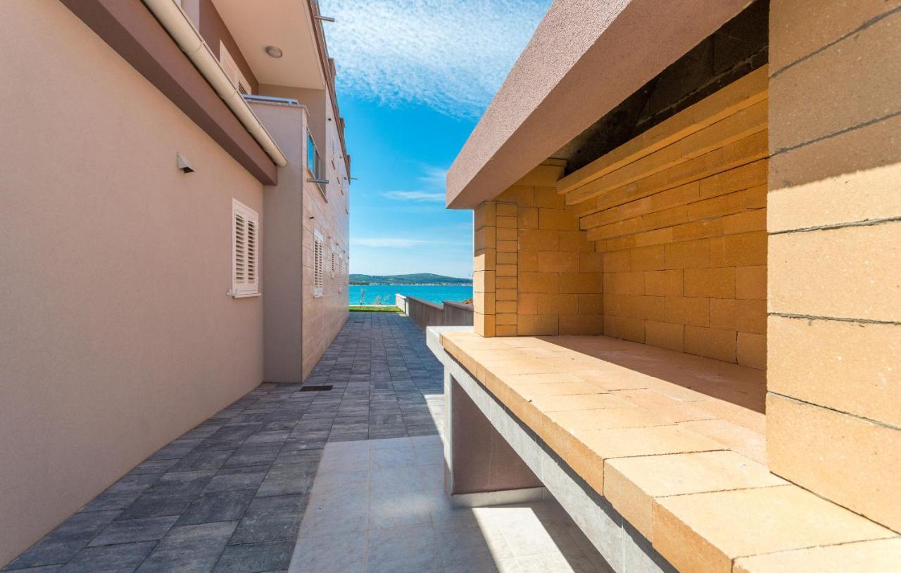 Apartments Villa Marija II Биоград на Мору Екстериор снимка