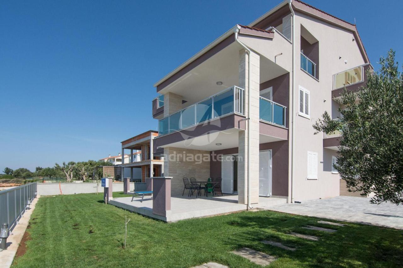 Apartments Villa Marija II Биоград на Мору Екстериор снимка